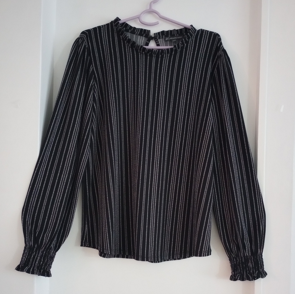 Adrianna Papell Black + White Striped Long Sleeve Blouse Ruffles Size Large